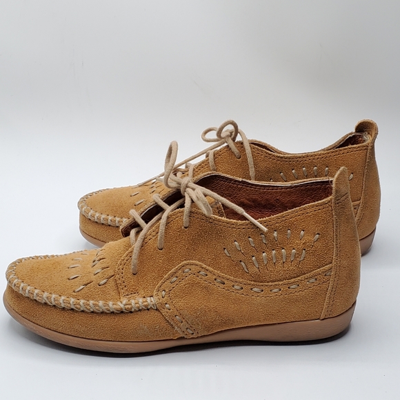 Minnetonka suede leather lace up moccasin size 5 - Picture 1 of 14